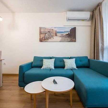 Labyrinth Apartment - Free Parking Space Included Varna Buitenkant foto